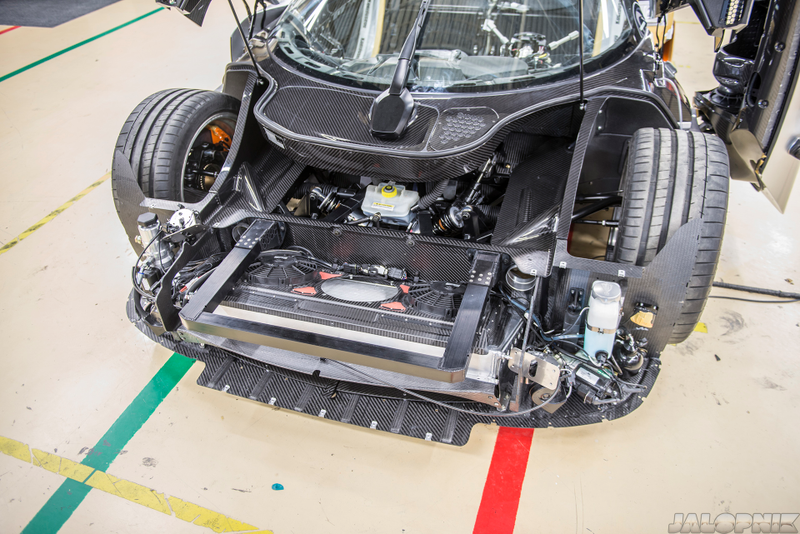 Illustration for article titled This Is The Final Build Process Of The Amazing Koenigsegg One:1